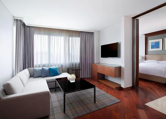 Courtyard By Marriott Times Square 4*